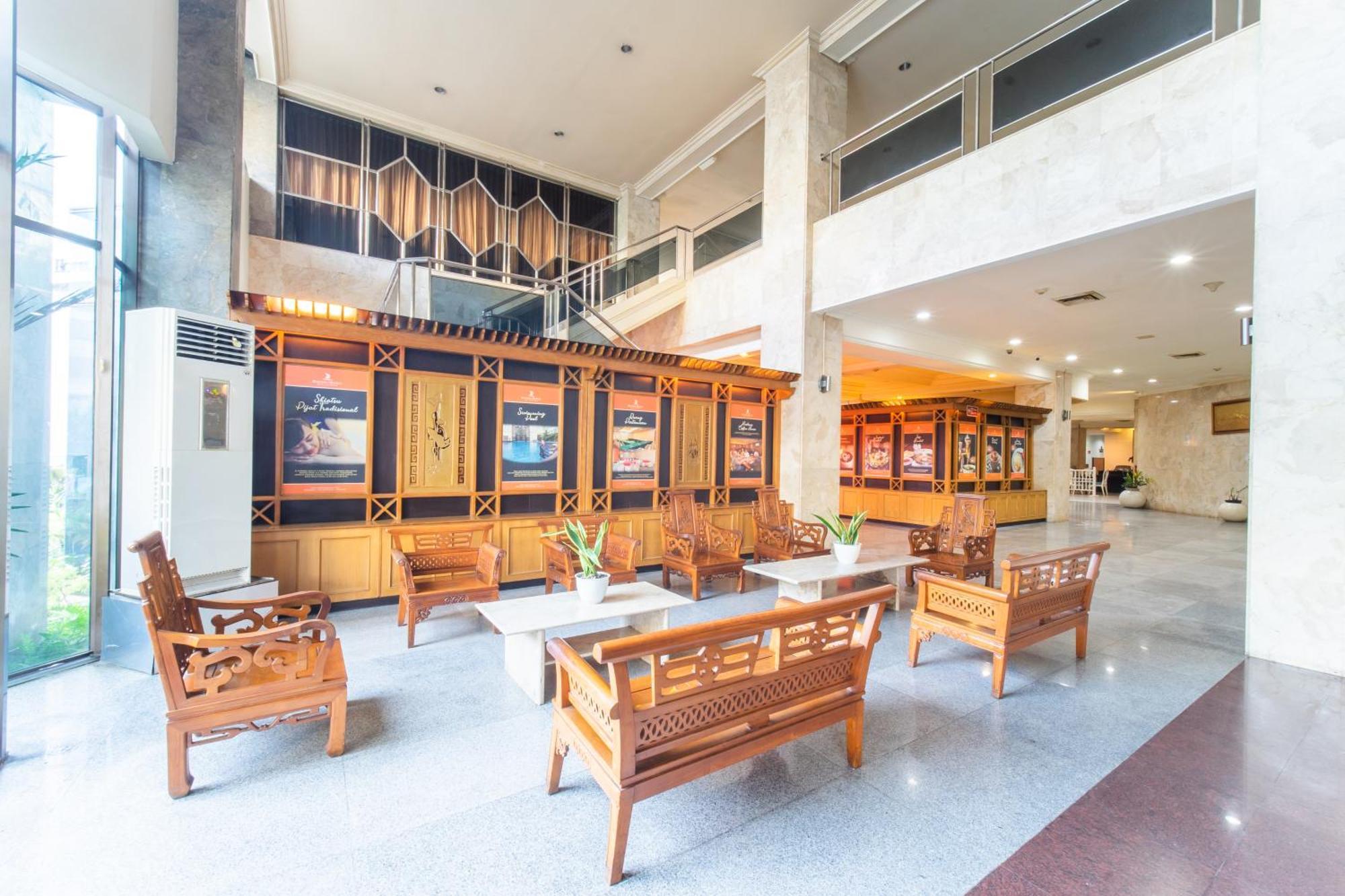 Adika Hotel Bahtera Klandasan Kecil Εξωτερικό φωτογραφία