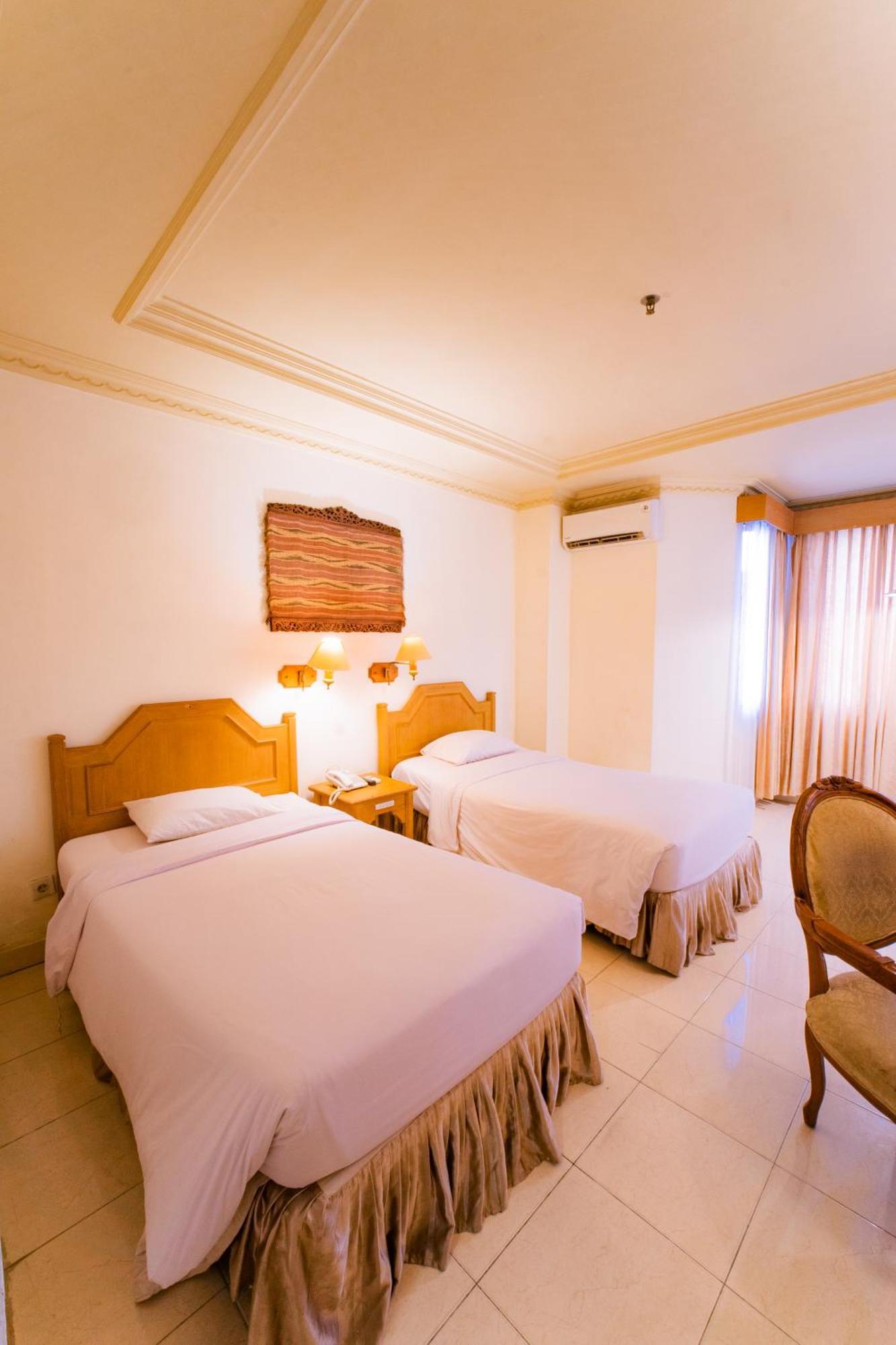 Adika Hotel Bahtera Klandasan Kecil Εξωτερικό φωτογραφία