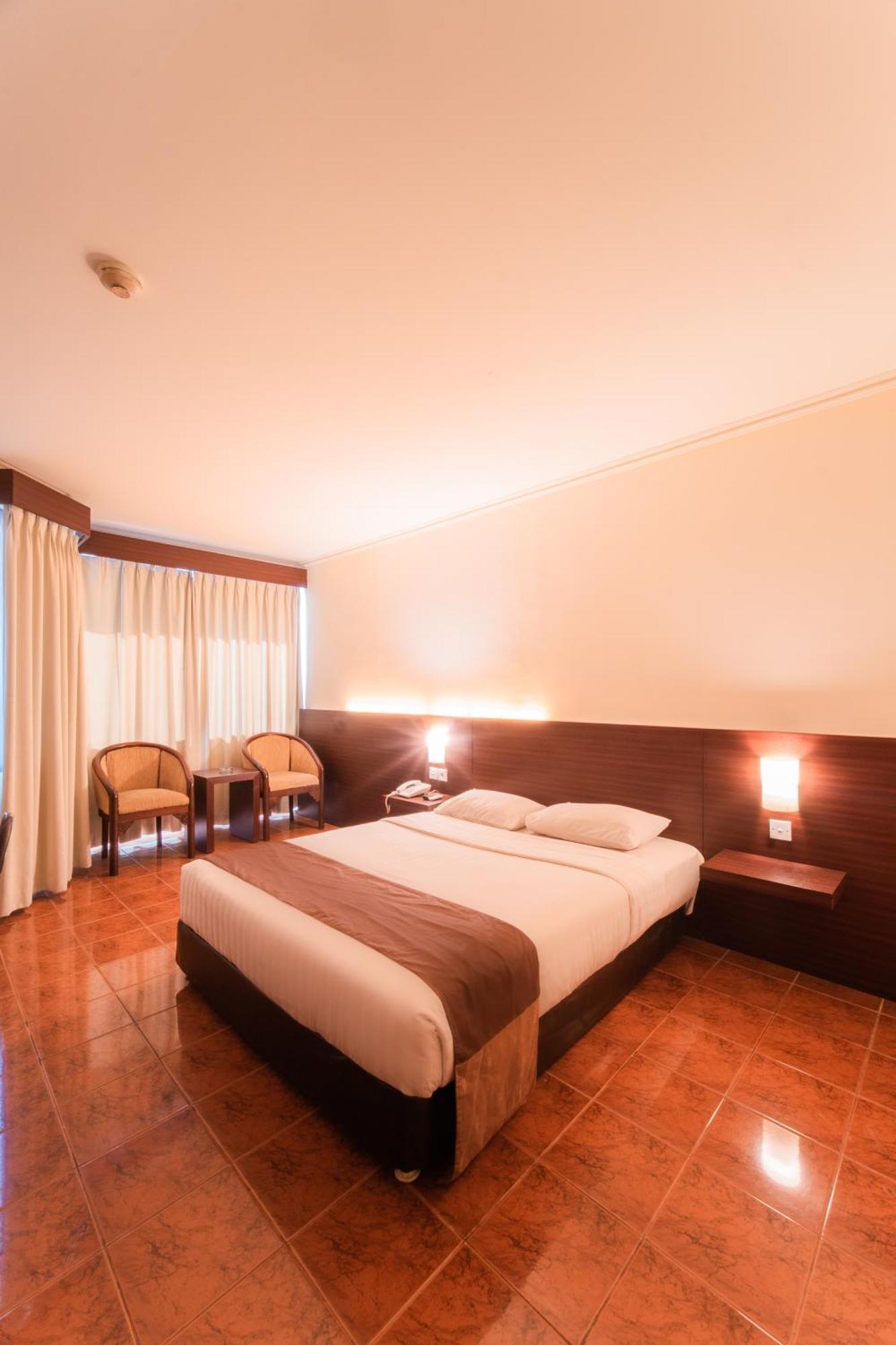 Adika Hotel Bahtera Klandasan Kecil Εξωτερικό φωτογραφία